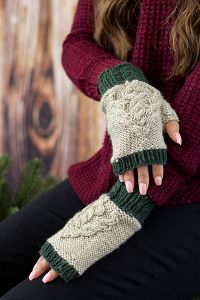 Universal Yarn Christmas Kits